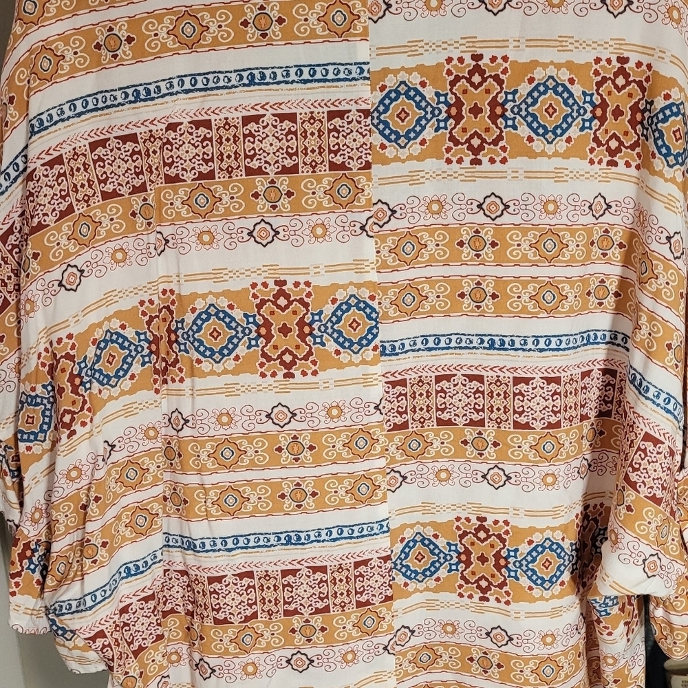 Savannah Jane Boho Southwestern Tunic Top Flutter Sleeves Sz Small - Picture 5 of 5